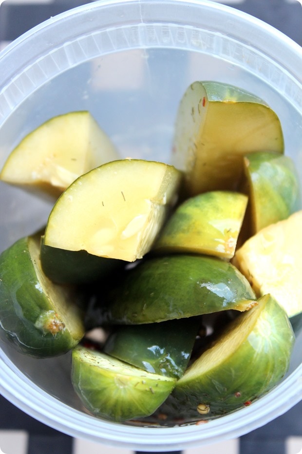 How to Pickle Cucumbers Quickly at Home