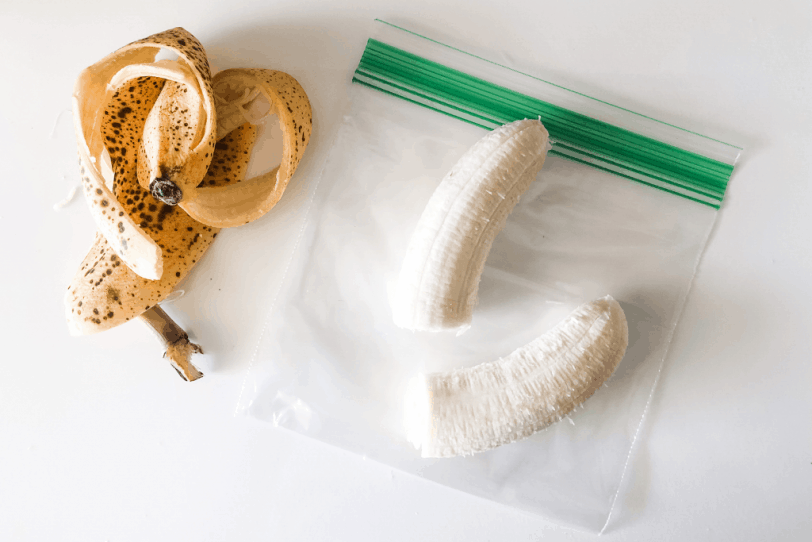 how to freeze overripe bananas in a ziploc for later