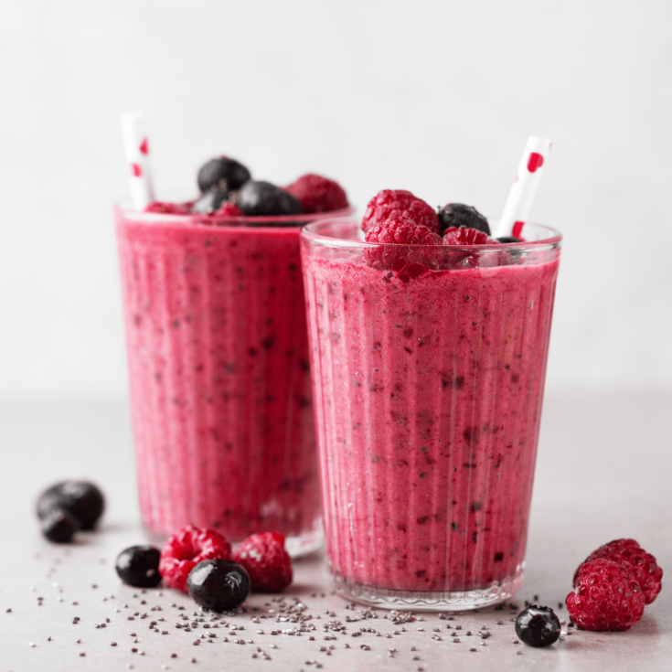 Berry Smoothie with Yogurt & Chia Seeds - fANNEtastic food