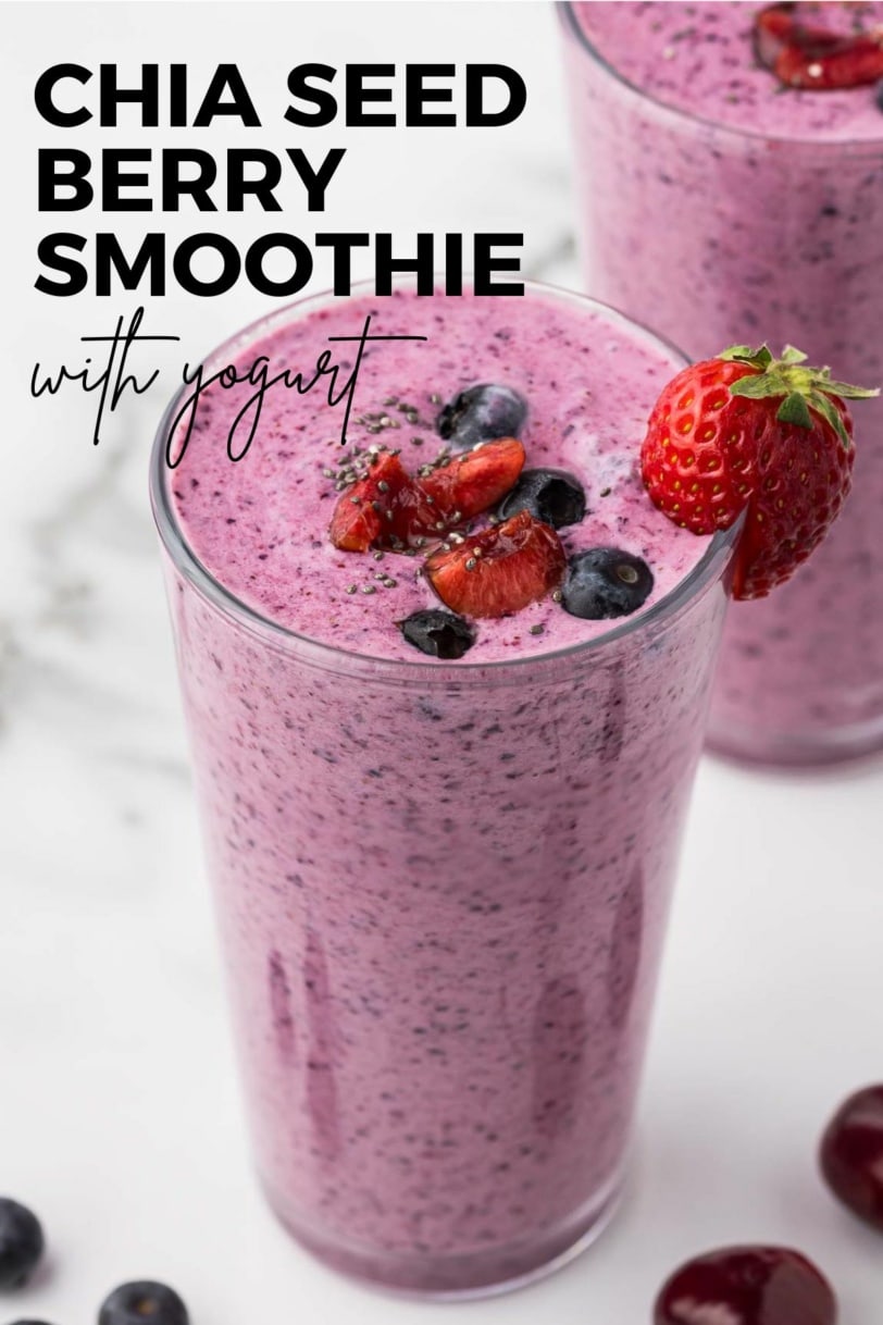 Berry Greek Yogurt Smoothie with Chia Seeds - fANNEtastic food