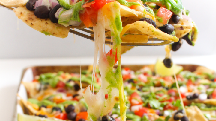 https://www.fannetasticfood.com/wp-content/uploads/2022/03/Loaded-Vegetarian-Nachos-Featured-Image-720x405.png