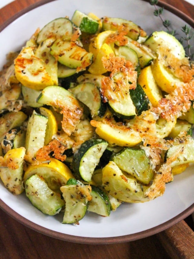 Roasted Summer Squash & Zucchini Recipe - fANNEtastic food